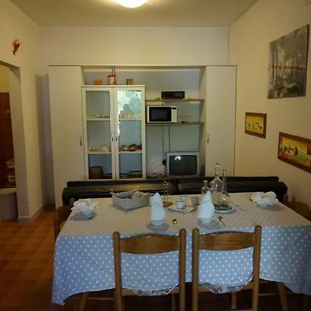 Madi 22 * Lido delle Nazioni